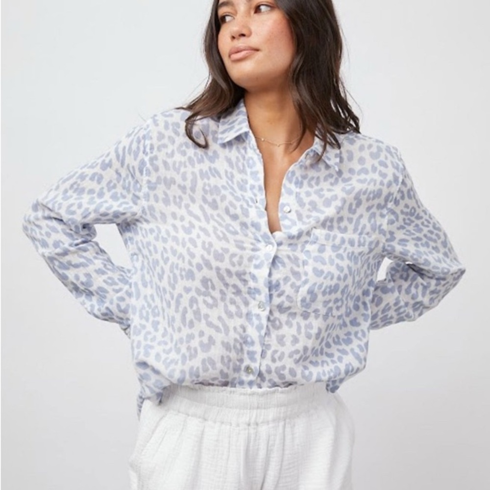 Rails Ellis Blue Jaguar Button Up Women’s Top Size Medium